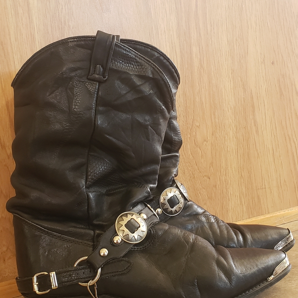 Durango Black Leather Western Boots with Silver Details